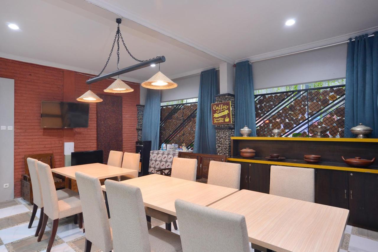 Hotel Oyo 583 Puri Gejayan Asri Syariah Kejayan Exterior foto